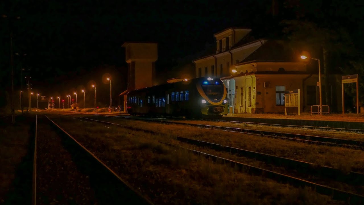 Stacja Łupków nocą