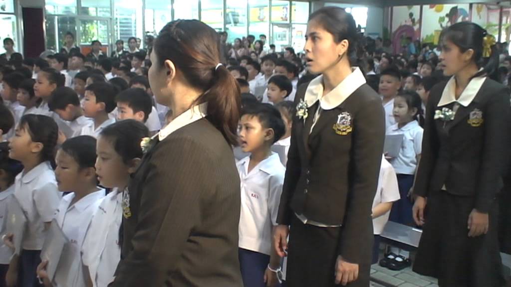 ร่วมร้องเพลงอำลาธรรมภิรักษ์ อ.3