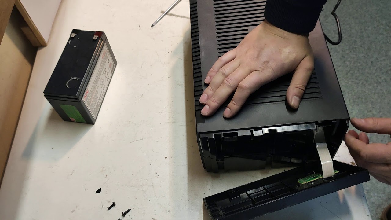замена аккумулятора APC Back UPS 800 (BX800CI-RS)
