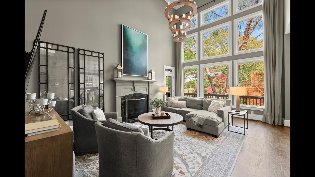 INCREDIBLE OUTDOOR LIVING IN BROOKHAVEN!