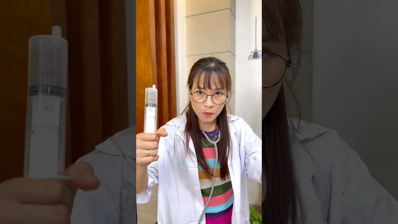 OMG! Funny doctor dancing trend dinh dinh dong!💉👻🤣 VIC #shorts #funny