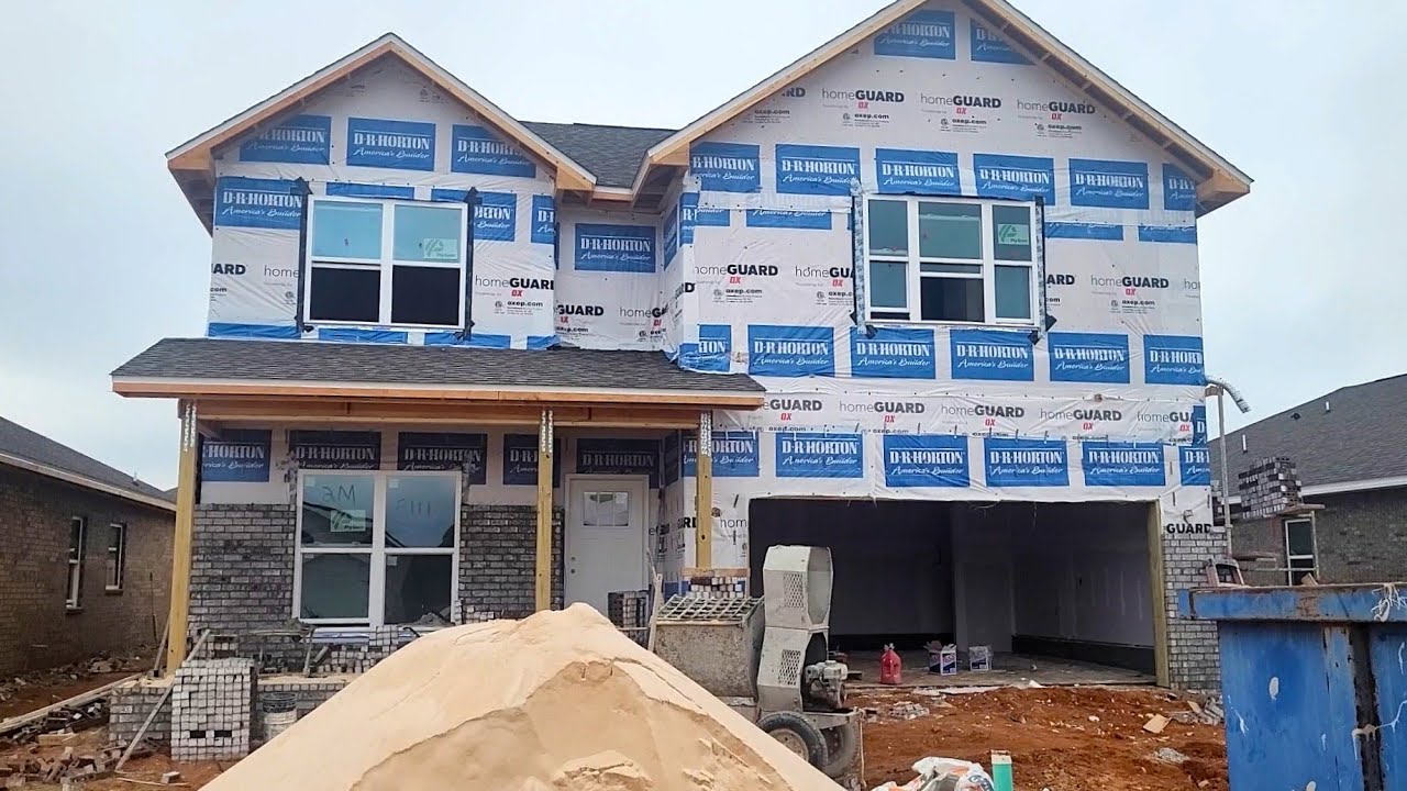 The Embry - 5 Bedrooms & Just Under 3,000sf Of Luxury Living | DR Horton Pensacola