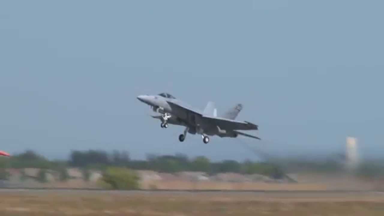 F-18 Super Hornet Demo at the California Capital Airshow 2015