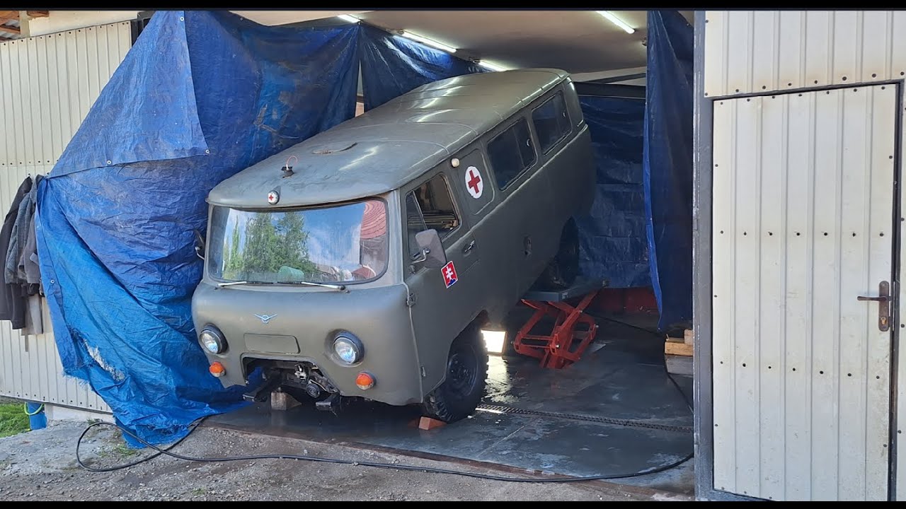 Restoring the chassis of UAZ 452 Buchanka | Military ambulance version