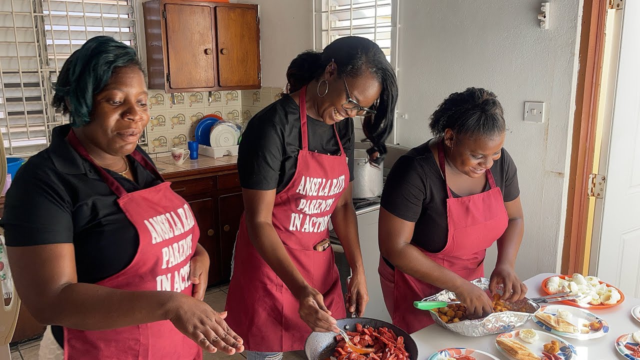 Anse la raye’s parents in action (breakfast drive) community give back ❤️🇱🇨🇱🇨