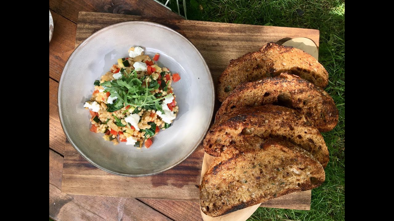 Pilav van parelgort met spinazie en ricotta