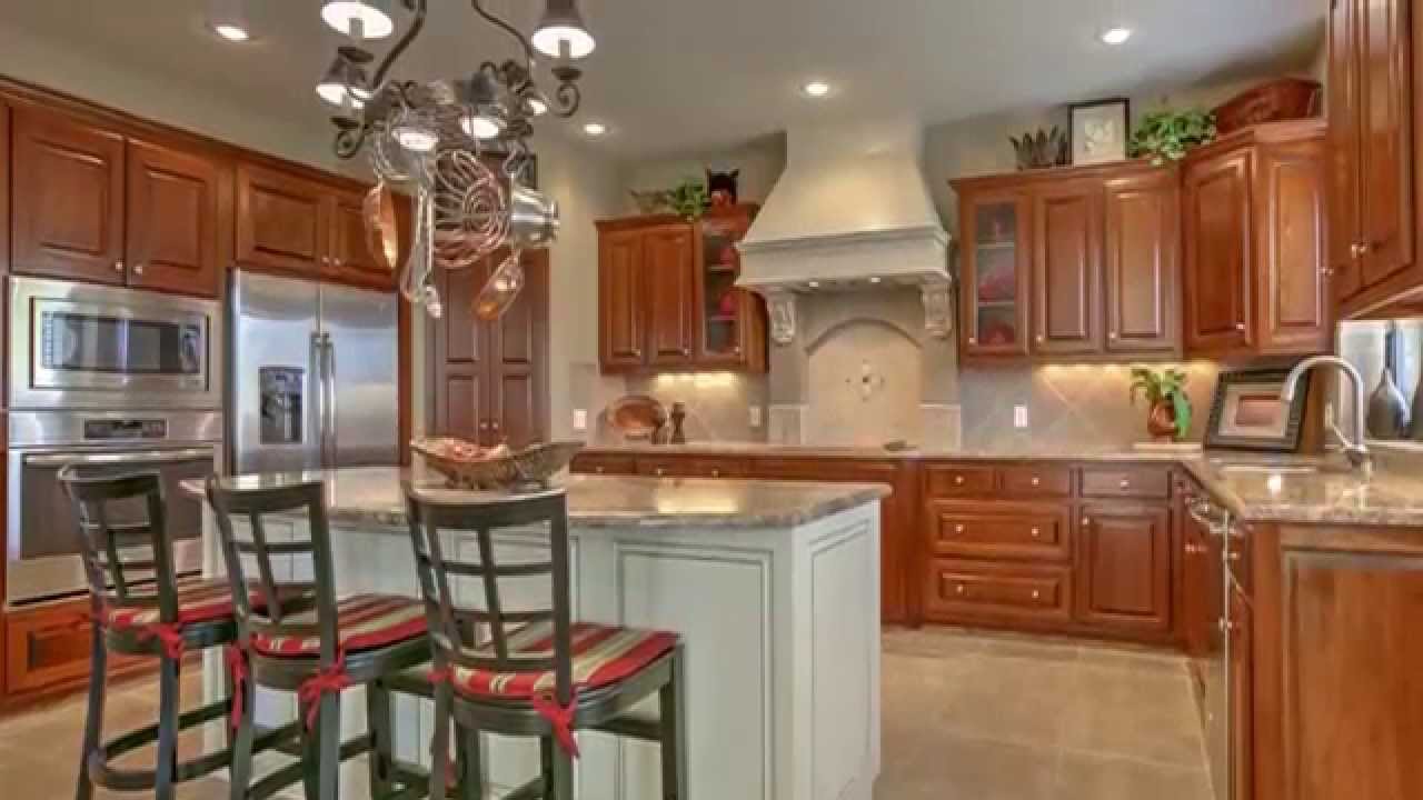 2527 NE Lake Breeze Drive  Lee's Summit, MO 64086