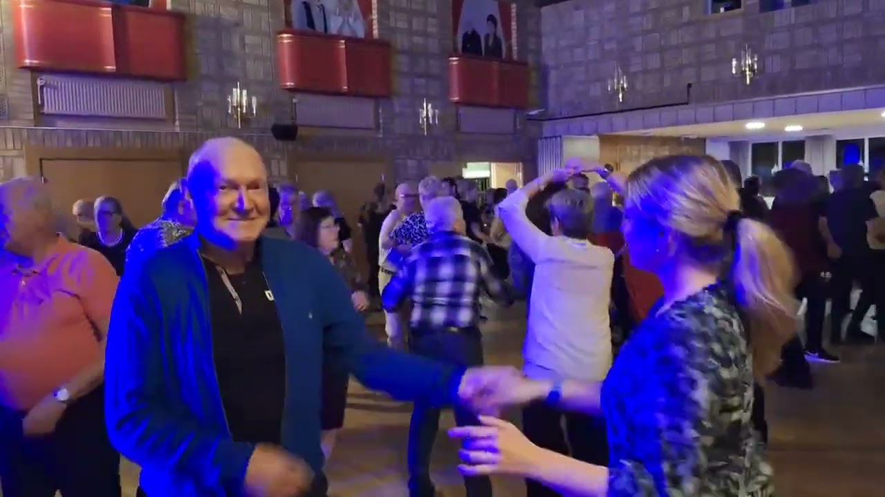 Nu Blåser Vindarna m Martinez på Folkets hus Charlotenberg 14 12 Dansnytt Bjørn Weiby