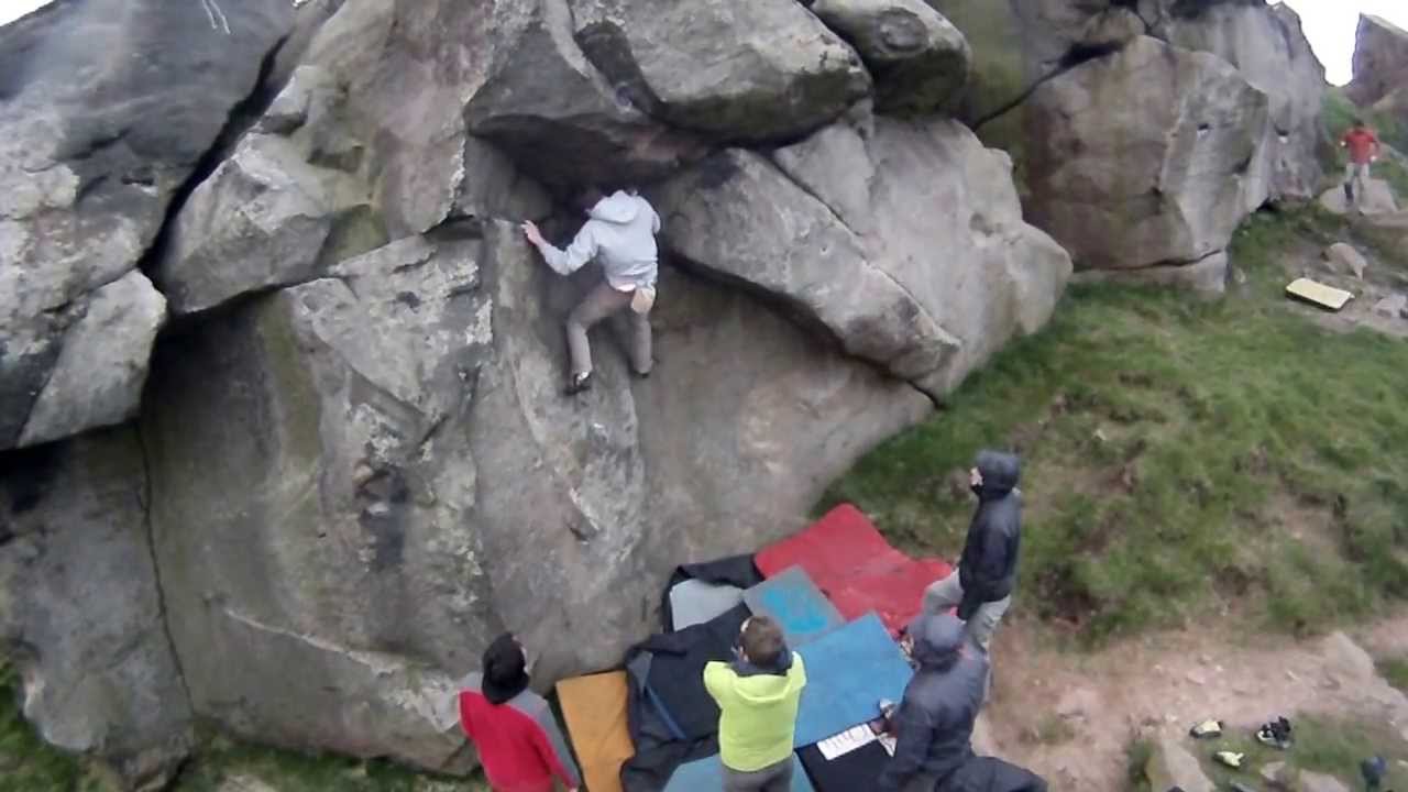 Dave Mayes on Barley Mow (7a) at Almscliffe