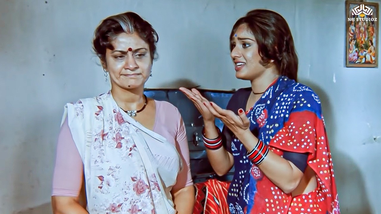 Karz Ke Aage Majboor Maa 😢 | Beti Ki Mehnat Ke Paise | Emotional Scene |  Aurat Teri Yehi Kahani