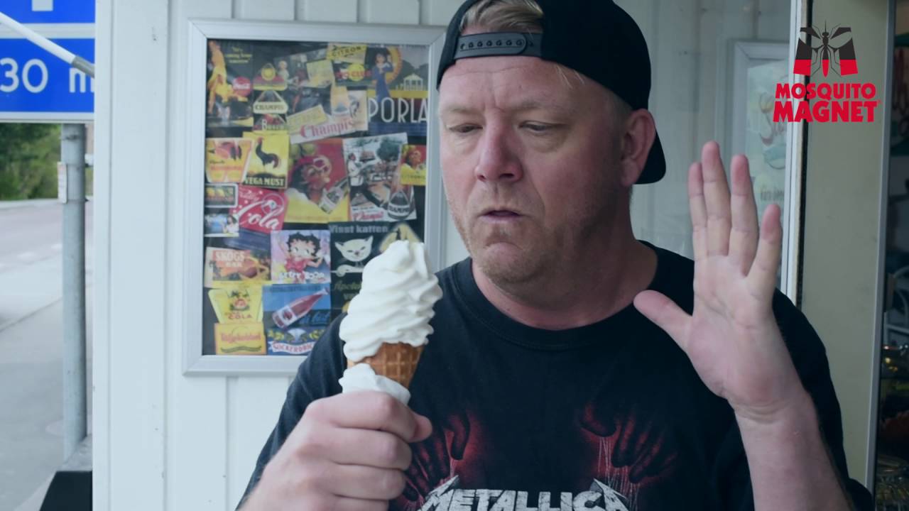 Myggjävlar - Kenta köper mjukglass