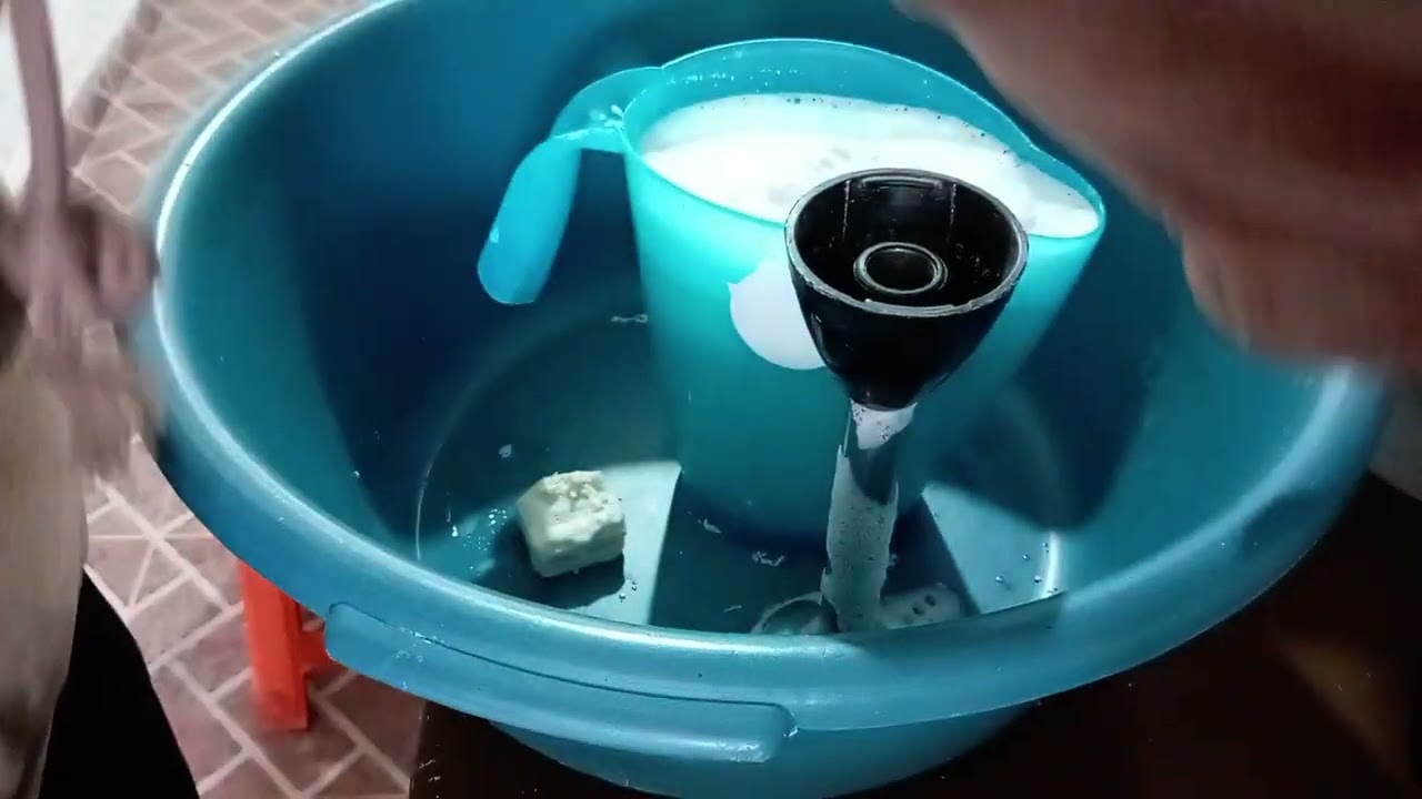 Preparando suavitel haciendo una mezcla en frío y vámonos a lavar 👵♥️👴