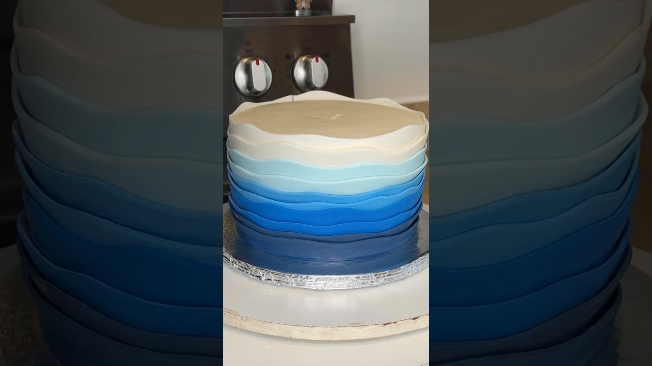 CAKE TREND: Ombre Fondant Waves Tutorial!