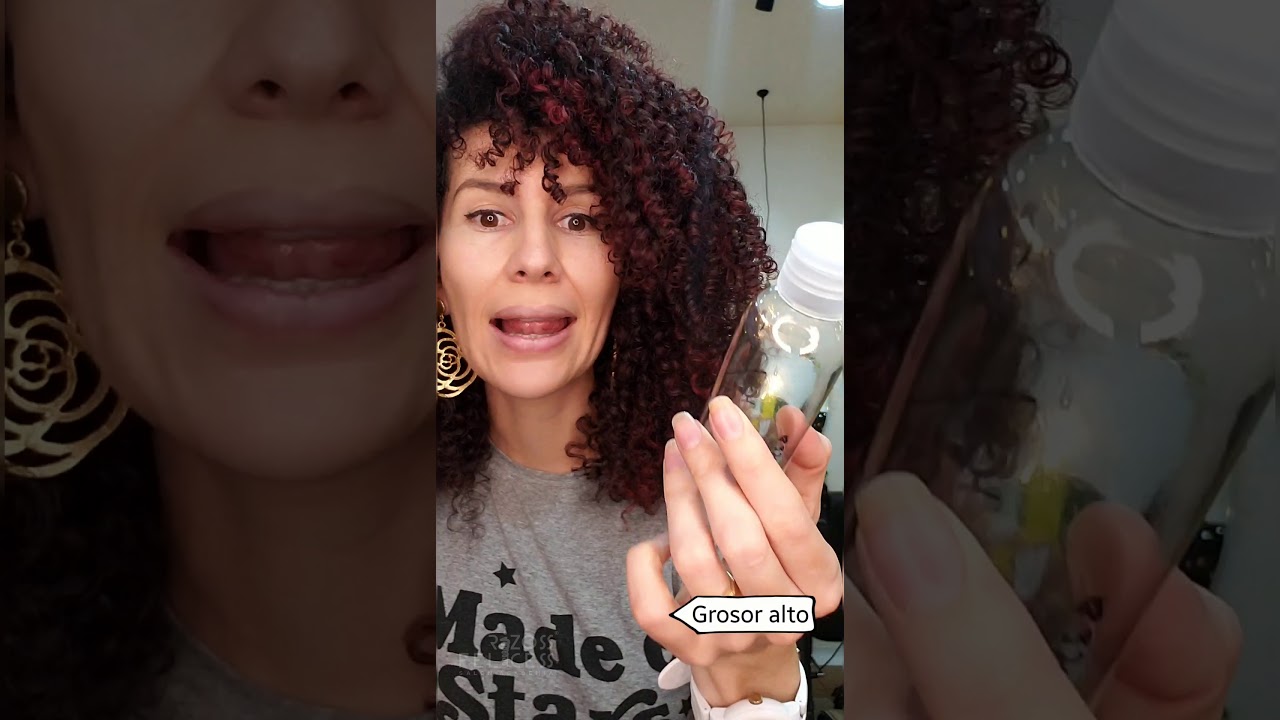 Cabello rizado ondulado afro