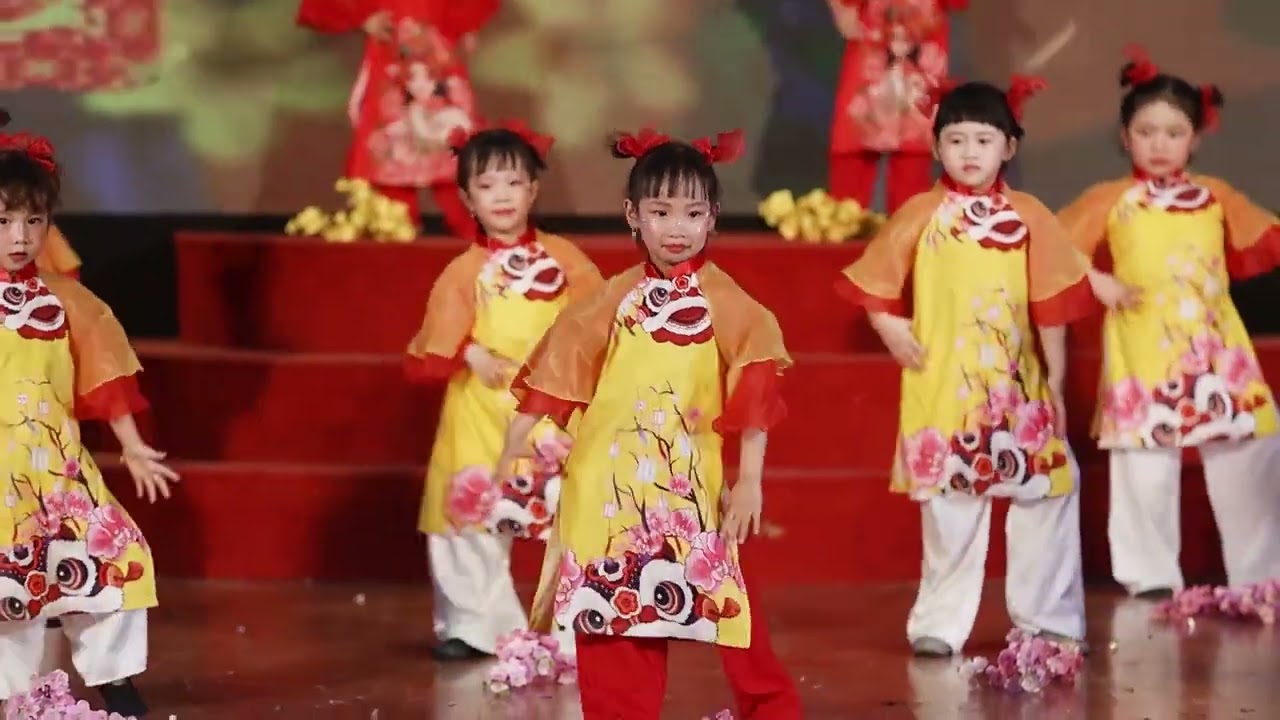 Nhảy Như hoa mùa xuân - Nhà văn hóa thiếu nhi Việt Đức – Nghệ An