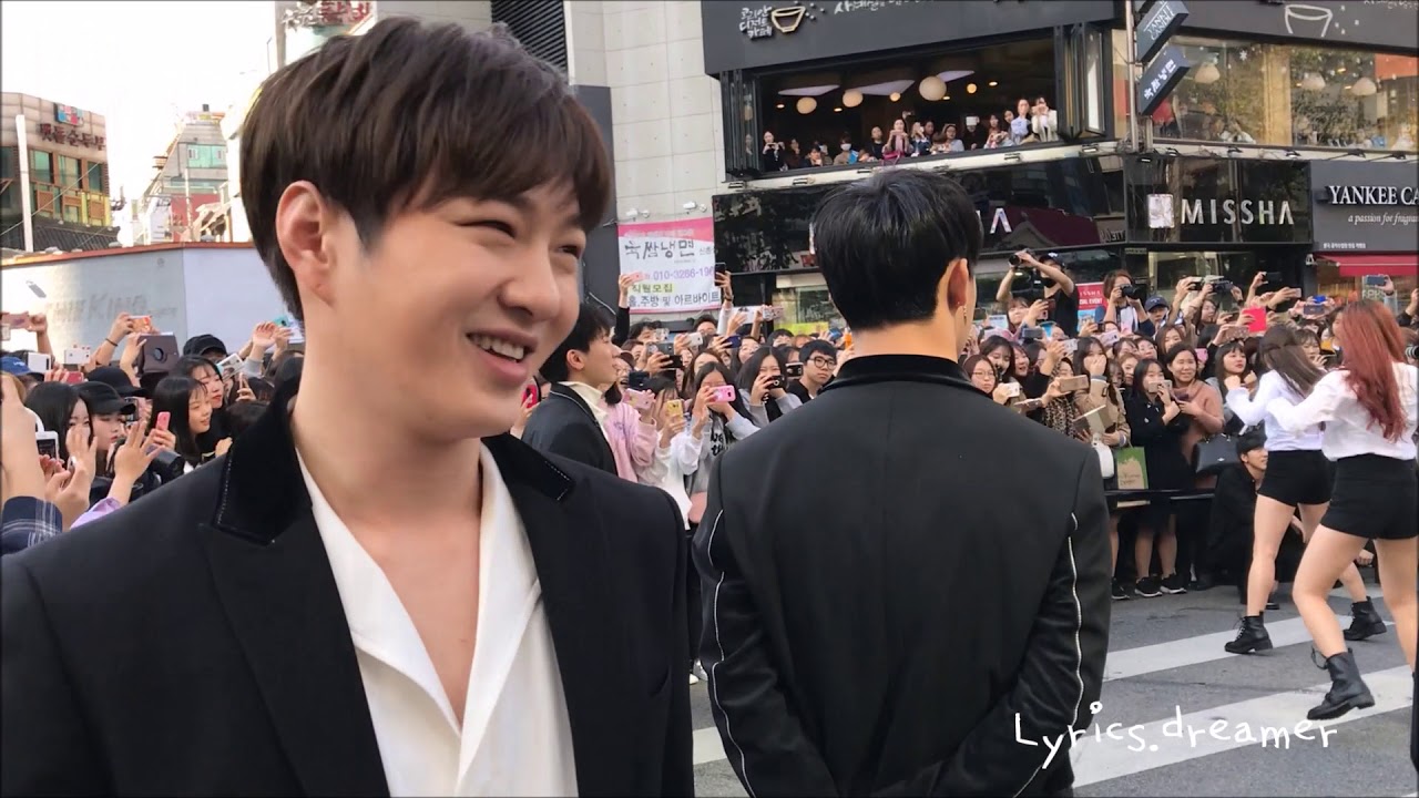 171022 BTOB guerilla concert [fancam]