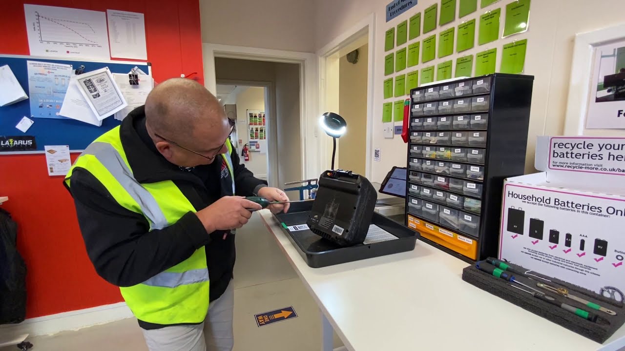 How to Change the Battery in a Powakaddy Plug and Play Golf Trolley