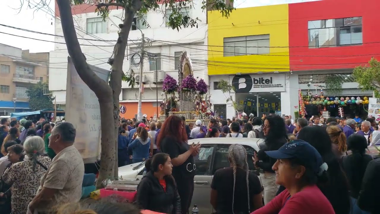 paso Señor de los Milagros av Pedro Ruiz Chiclayo