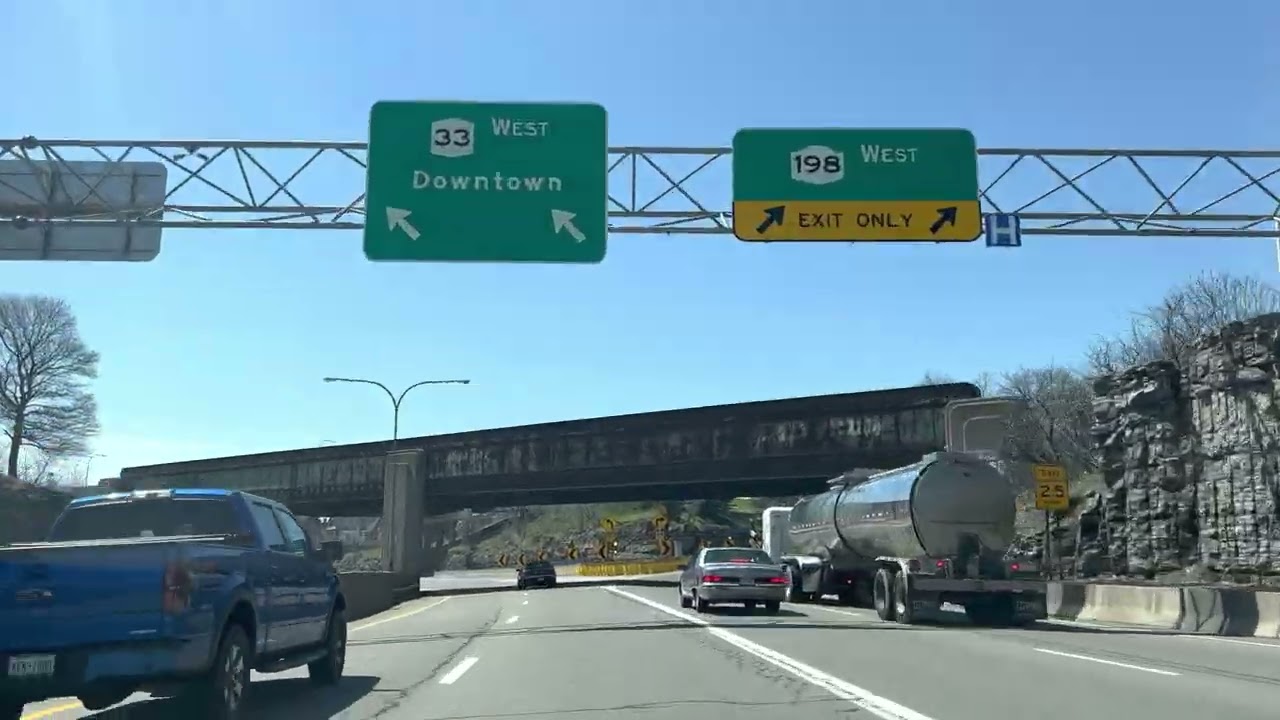 [4K] Buffalo Niagara International Airport to Downtown Buffalo Driving