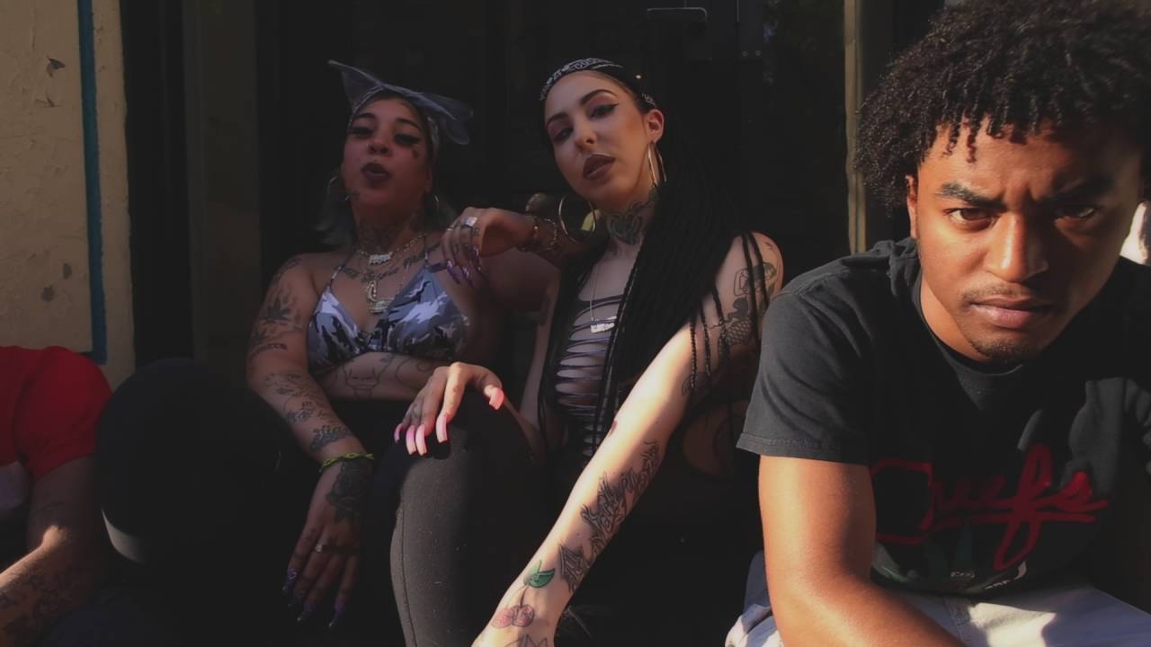 LA GOONY CHONGA FT TRAP SADE $$$ TENGO DINERO $$$ OFFICIAL MUSIC VIDEO DIRECTED BY DOLO FILMZ
