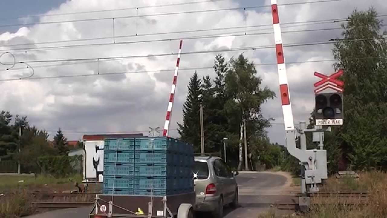 Železniční přejezd Dřísy #1 [P2782] - 6.8.2014 / Czech railroad crossing