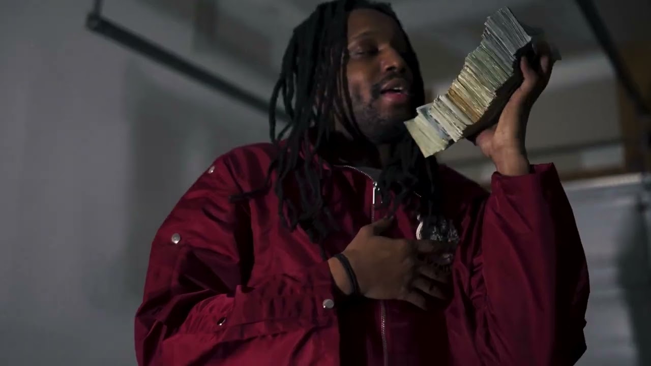 Nuk - A Mile Away (Official Music Video) DIR @ARTBYARTAXA