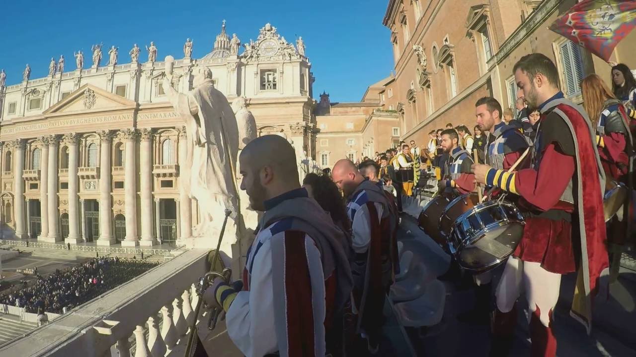 Omaggio a Papa Francesco - Sbandieratori e Musici Città di Amelia