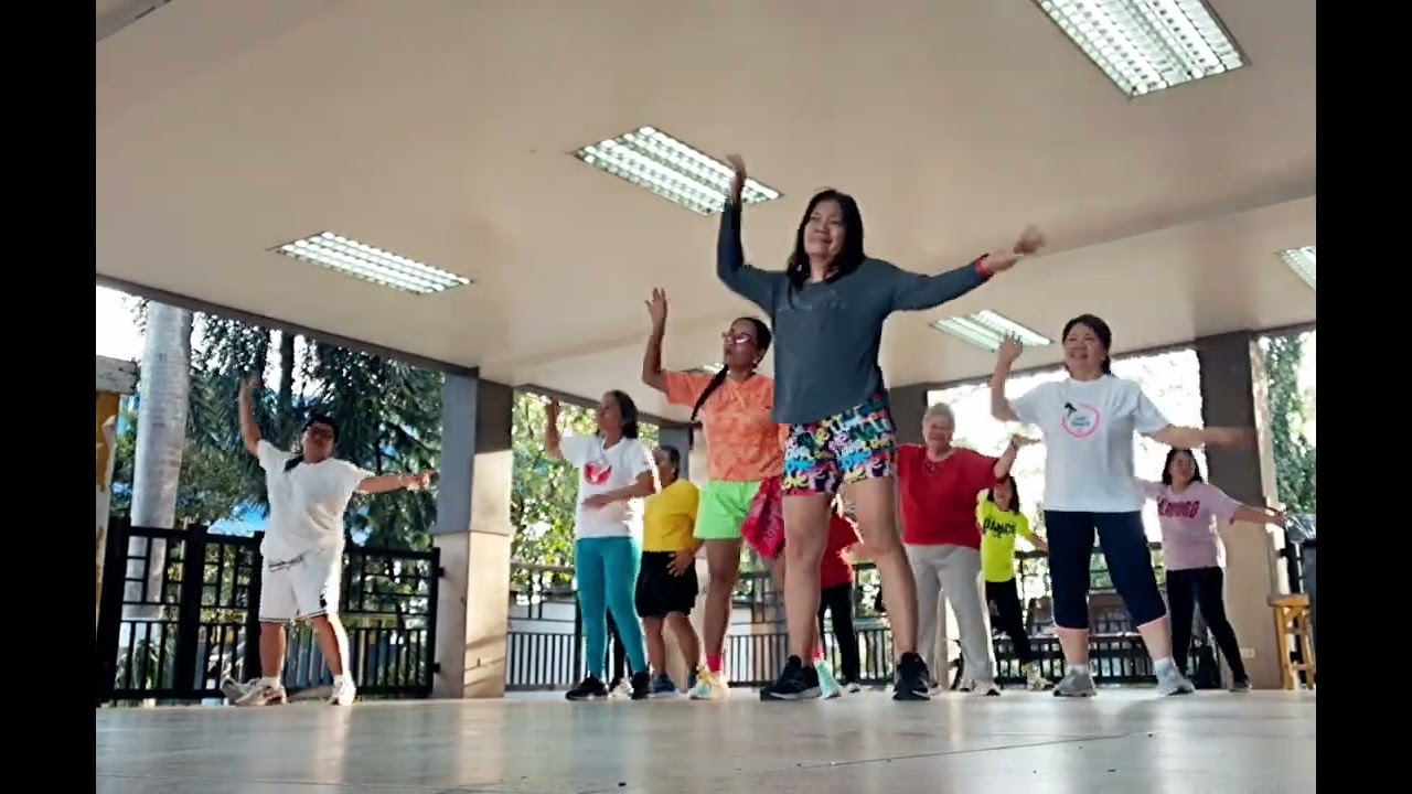 Tuesxay dance