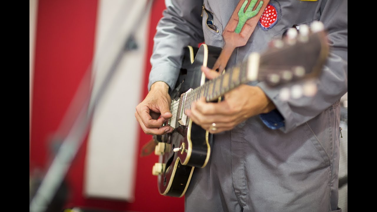 Greyhounds 'Change of Pace' | Live Studio Session