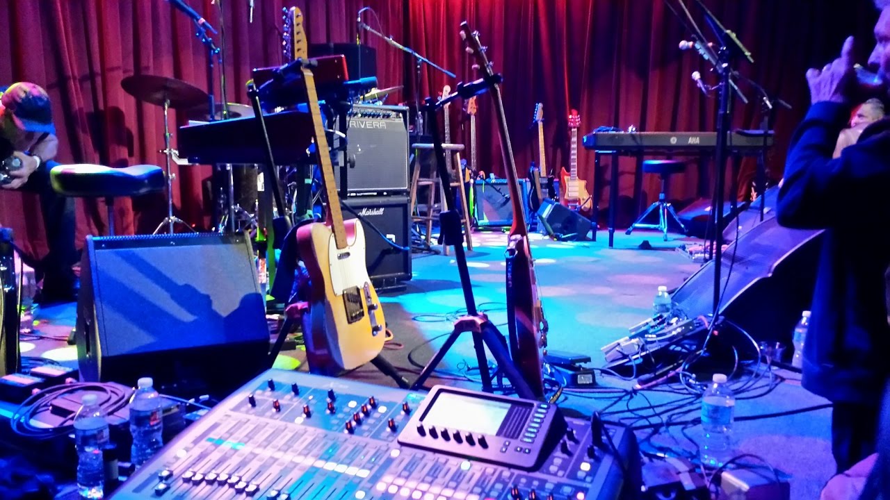 Ian Hunter at the Ardmore Music Hall 10-08-2016 (Part 5 Encore)