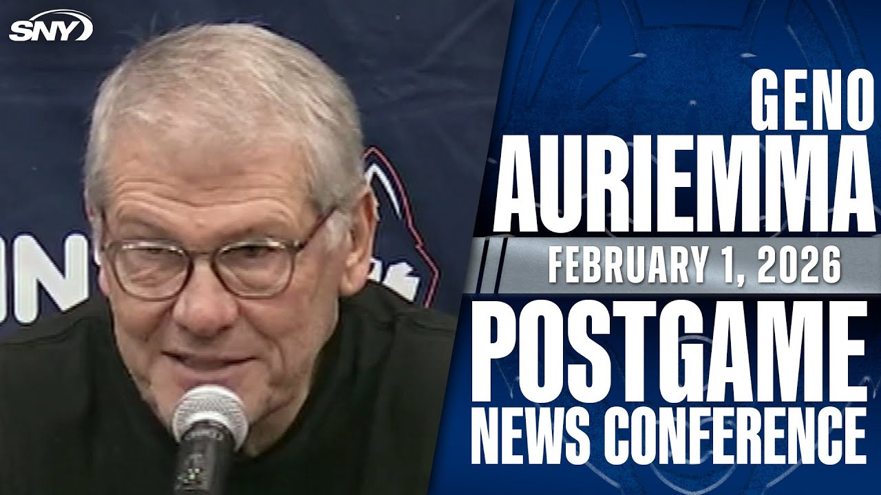 Geno Auriemma on UConn's 'tale of two halves' in win over Tennessee
