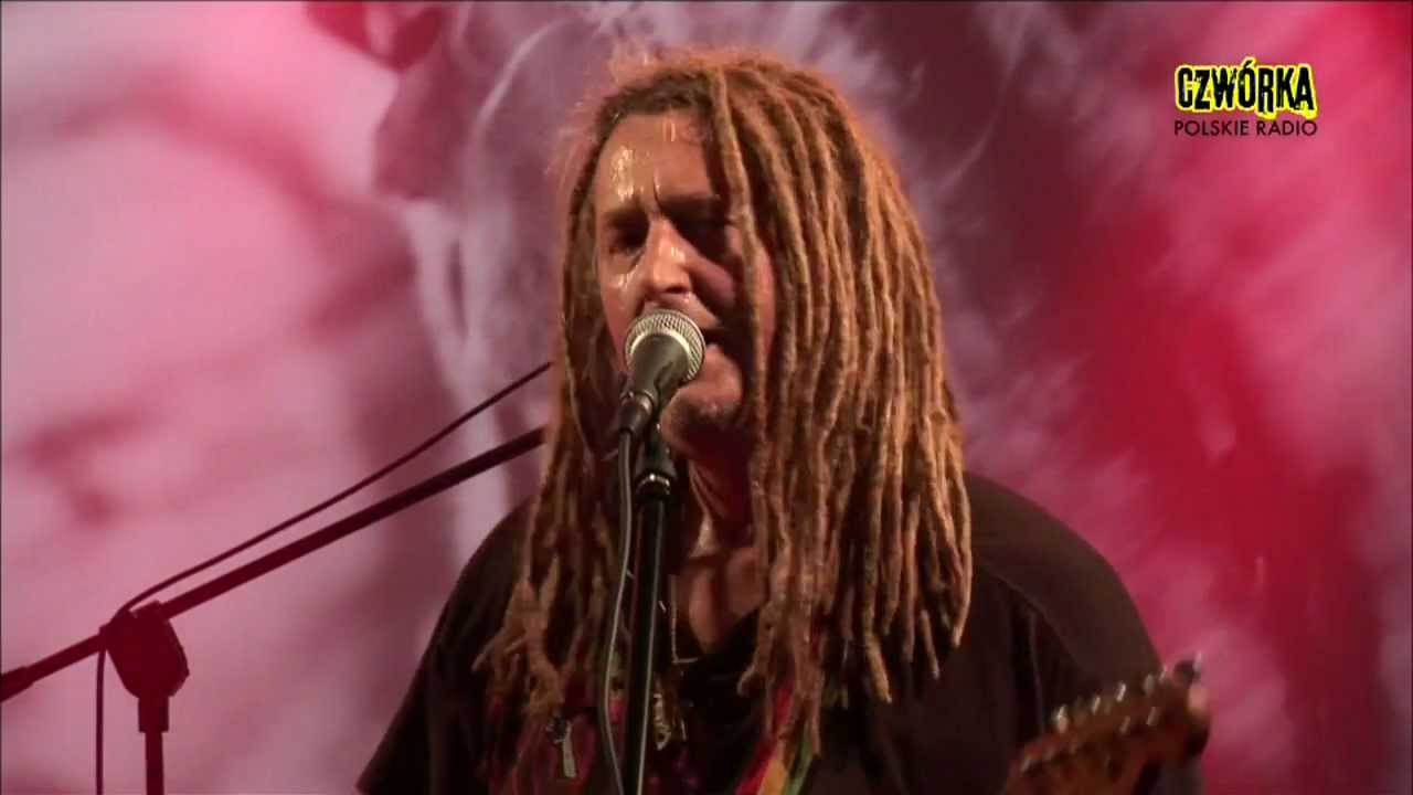 Maleo Reggae Rockres - Płoną góry płoną lasy (na żywo w Czwórce)