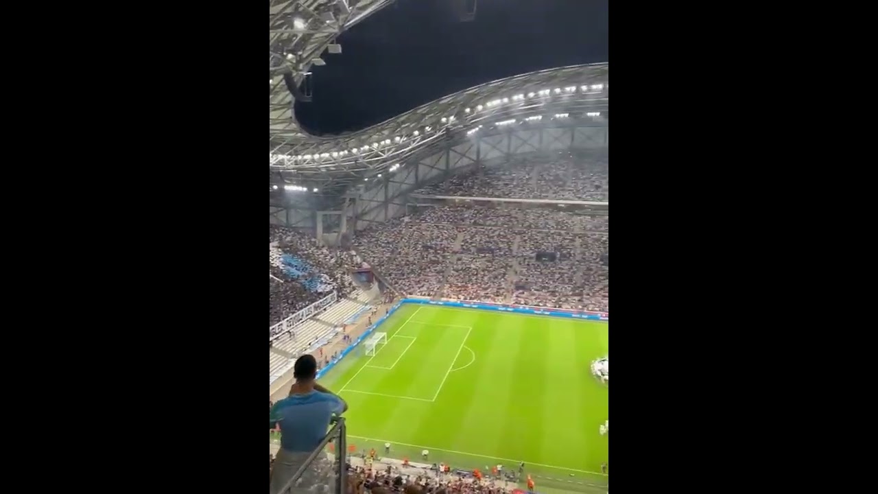 Eintracht Frankfurt stadium atmosphere