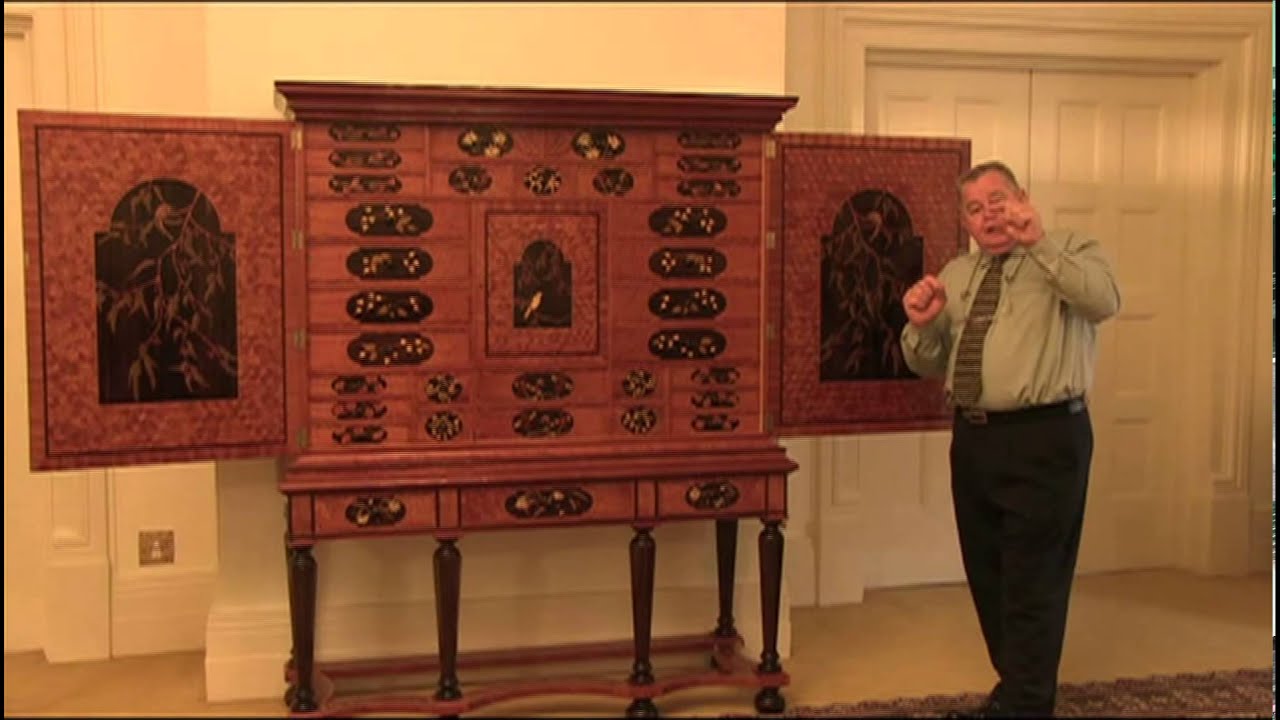 The Yarralumla Cabinet - Geoff Hannah