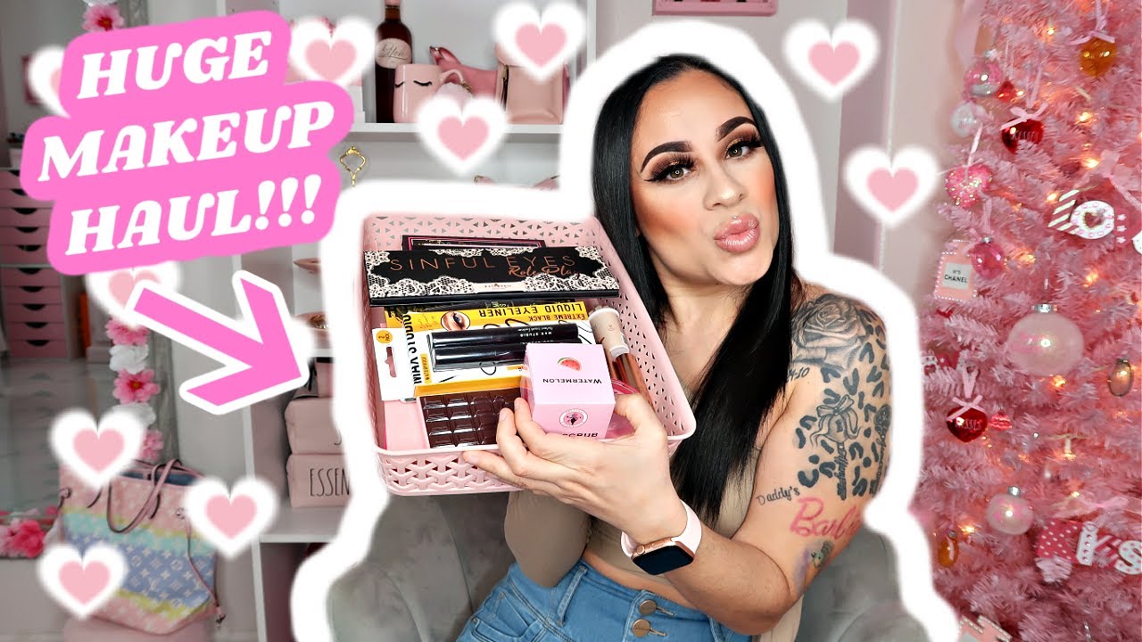 HUGE MAKEUP HAUL!!!! FEAT. THE PINK MAKEUP BOX AND MORE!!!!! | PINKCYNDIXO!!!!