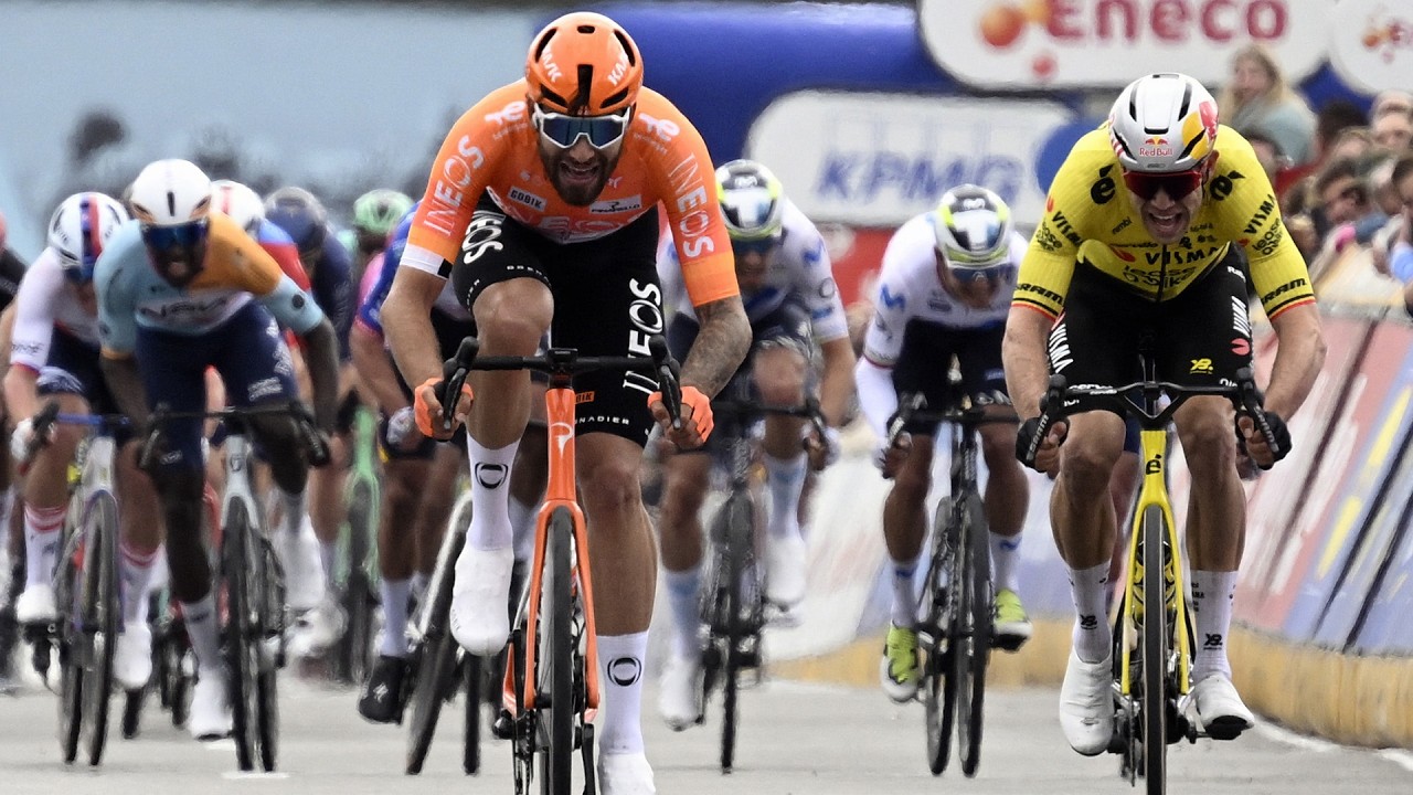 Drama auf der Zielgeraden bei Quer durch Flandern | Finale | Radsport | deutscher Kommentar