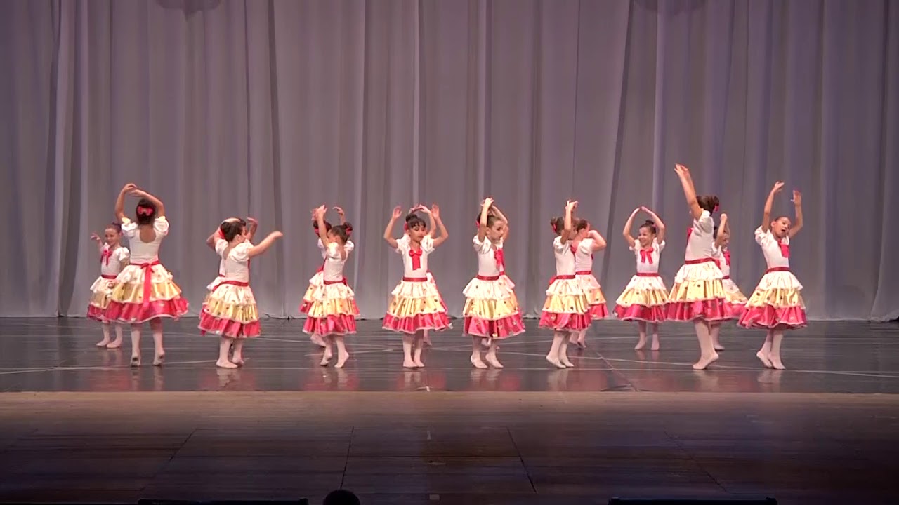 Vestido de Laura | Espetáculo Leilão de Jardim | Ballet Pedagógico Heloísa Negri