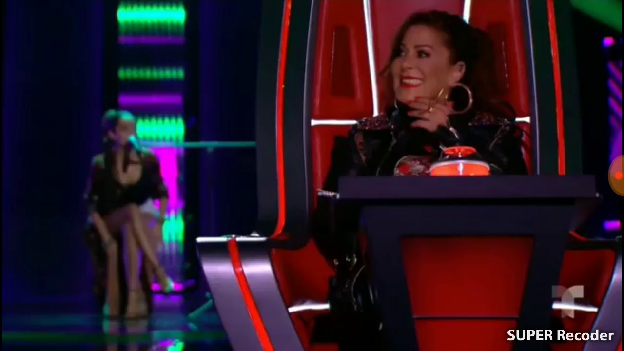 Mayre Martinez canta 