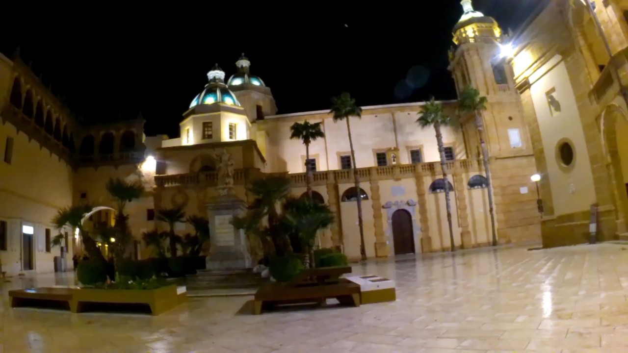 4K EU - Italy - Sicily - Mazara del Vallo - Day 5 - Saturday NIGHT City Centre in Action!!