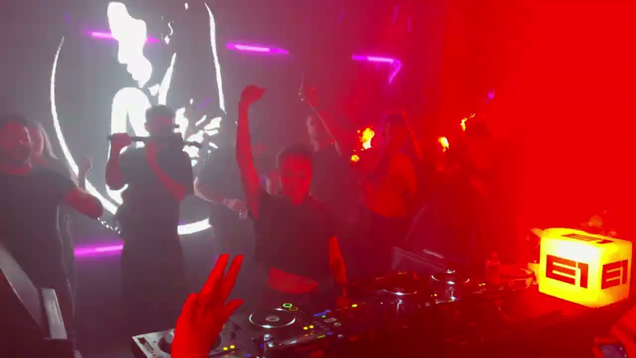 DEBORAH DE LUCA - David Guetta, Benny Benassi - Satisfaction @ London 2022 by @domelove [ 4K ]