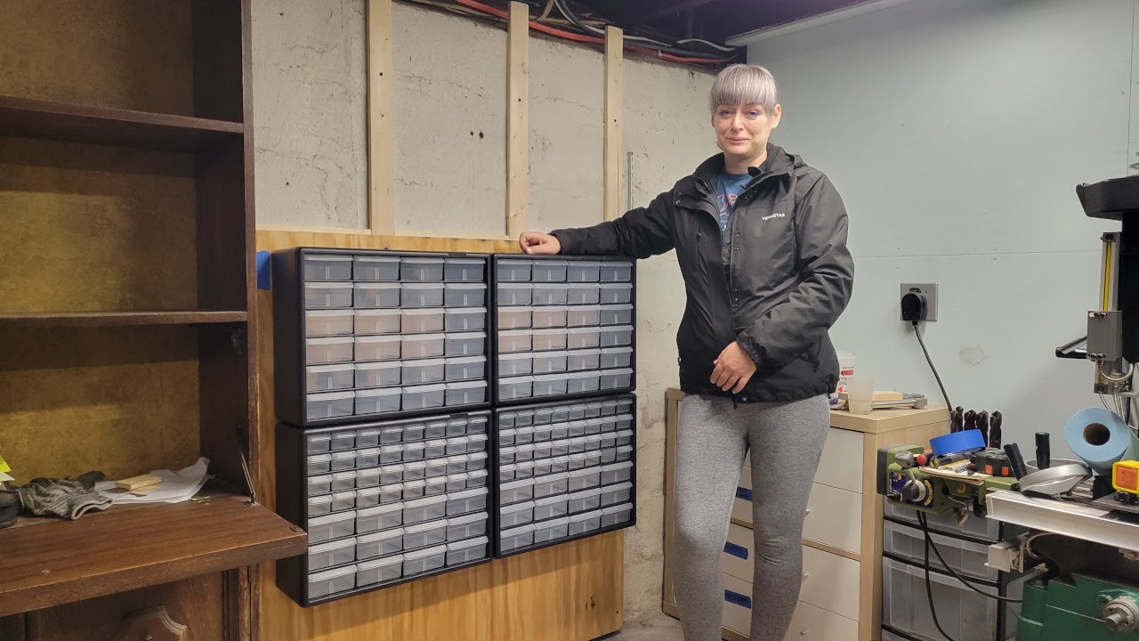 Wall organizer