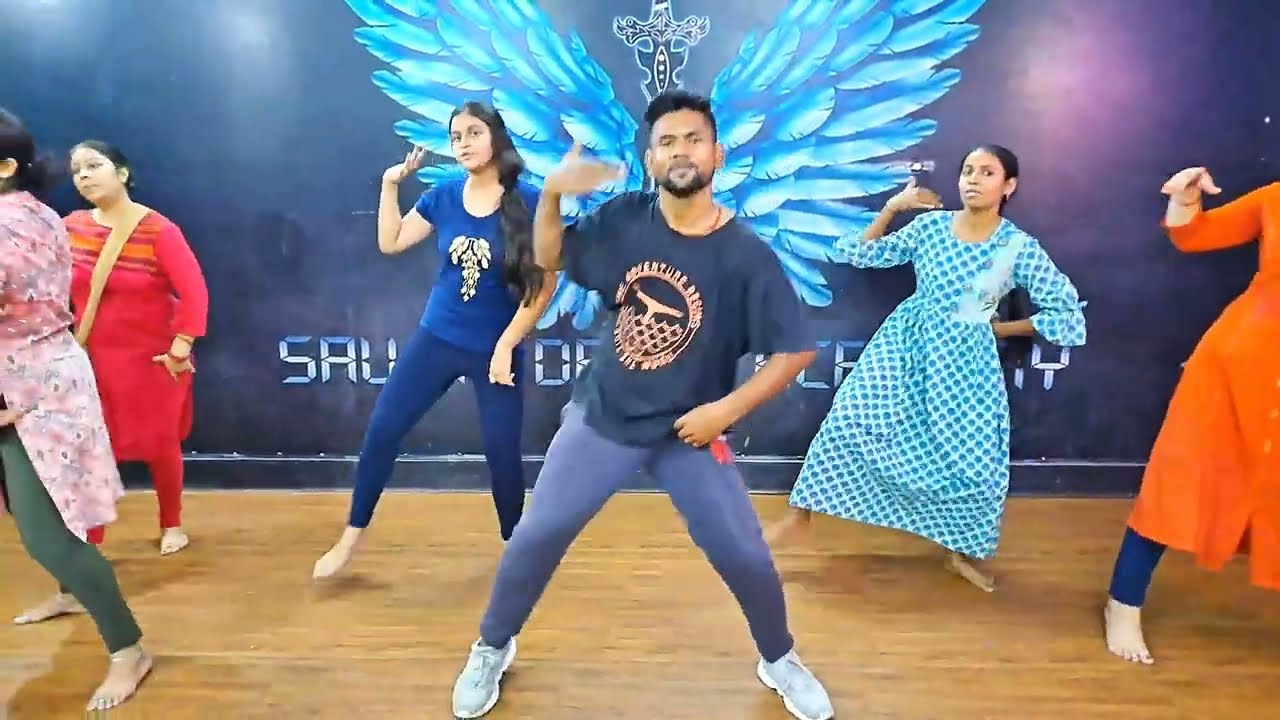Badi mushkil baba dadi mushkil | Dance Cover | Ft Sanjiv Sawan nd team | Ladies Zumba Dance