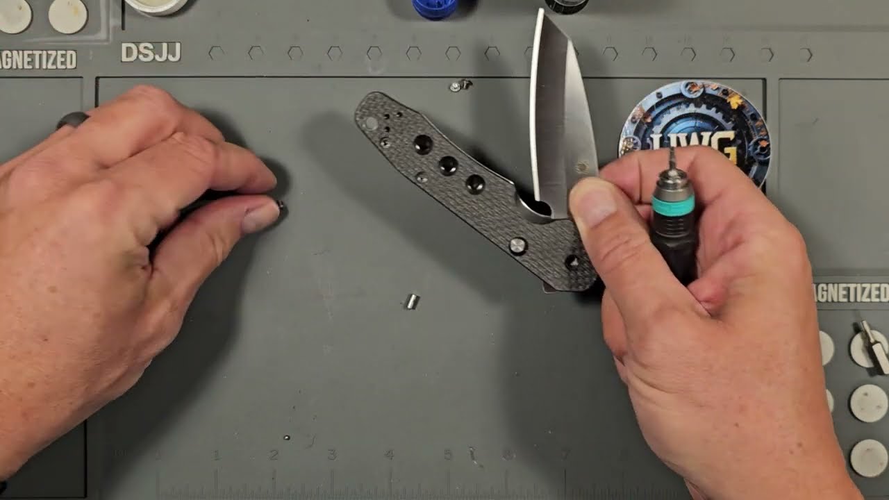 Spyderco Smock - Disassembly & Cleaning