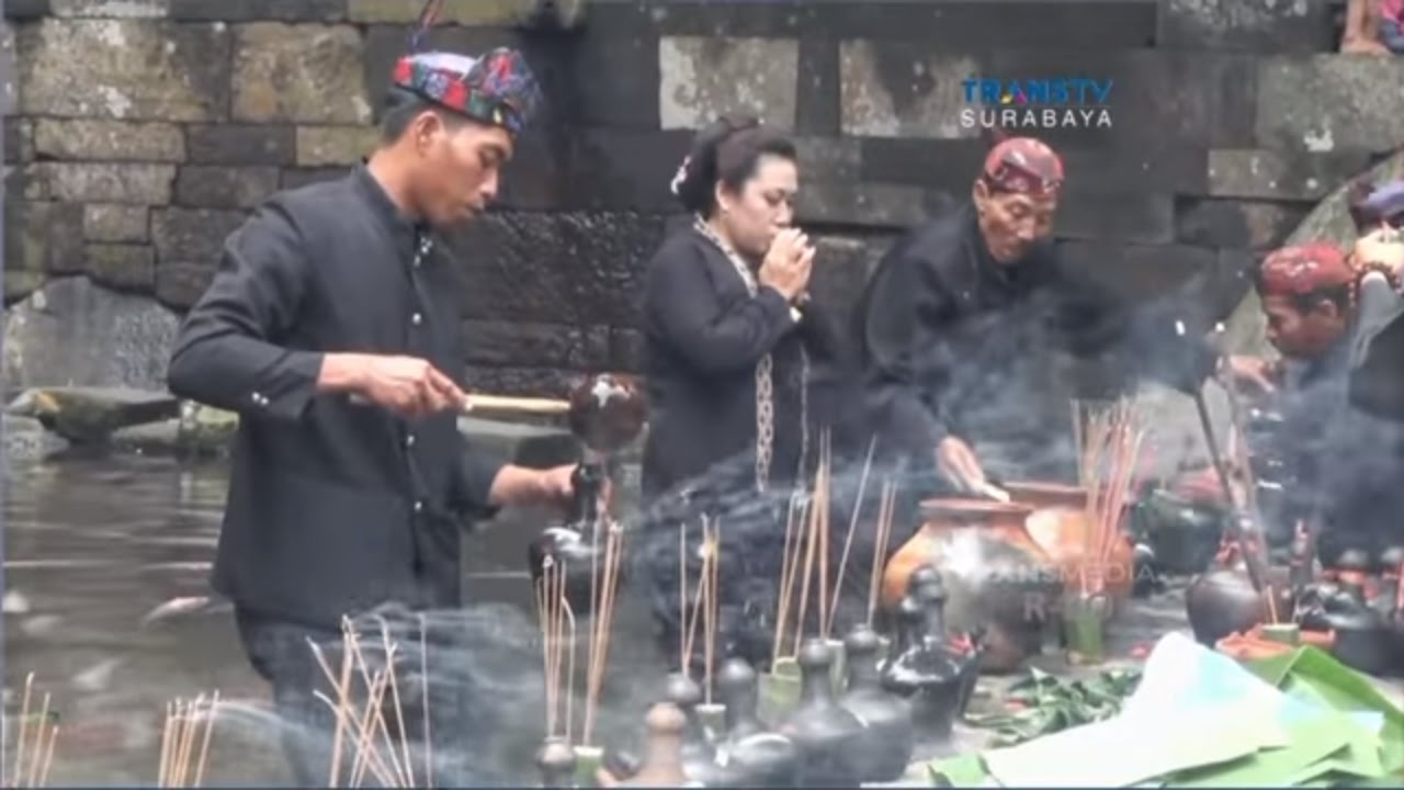 Tradisi Ruwatan Jolotundo