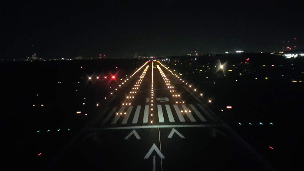 Challenger 350 Night Landing Teterboro (KTEB) Runway 19 (LPS)