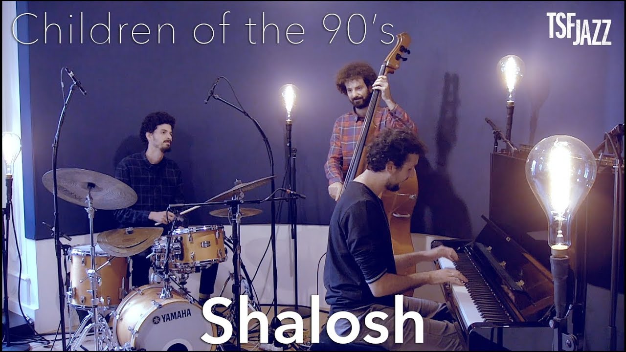 Shalosh 