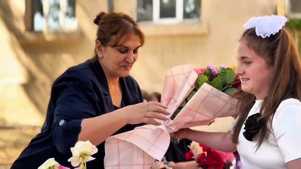 Samux rayon Qarayeri qəsəbə 1 nömrəli məktəb liseyin 4a sinif şagirdlərinin buraxılıs gecəsi.