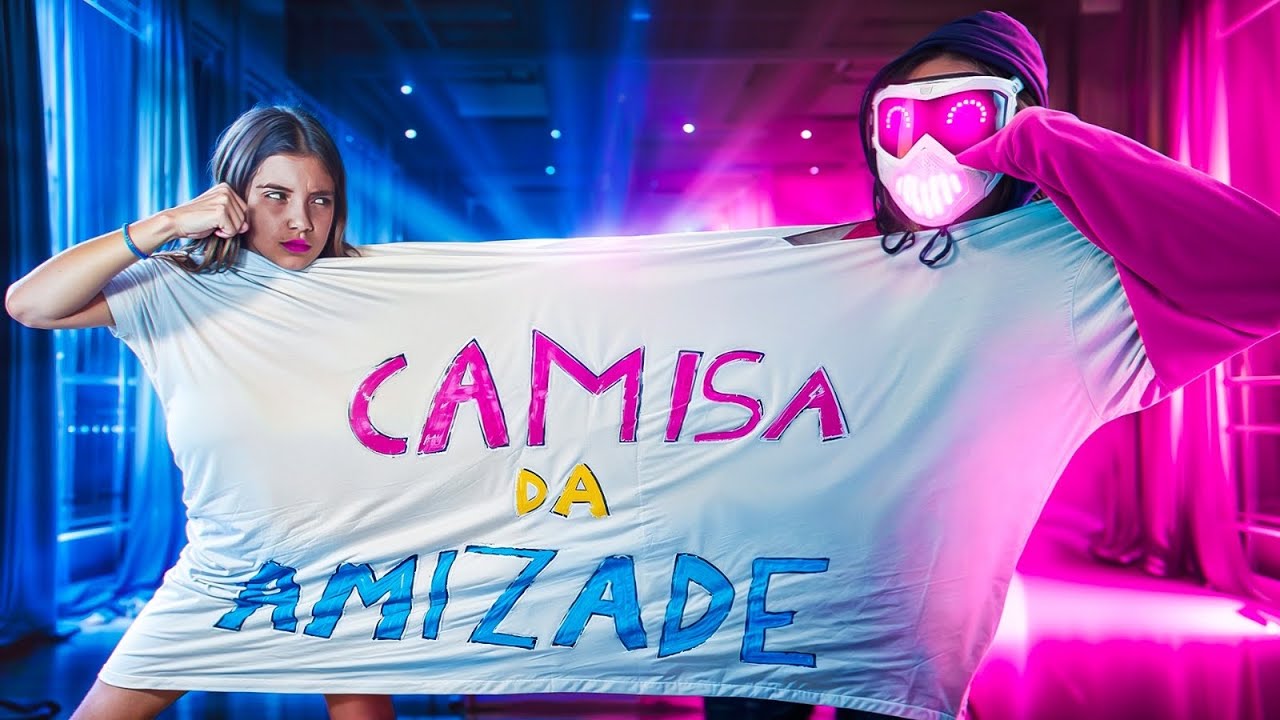 A MINI LOVE E A MELHOR AMIGA BRIGARAM! COLOQUEI ELAS NA CAMISA DA AMIZADE
