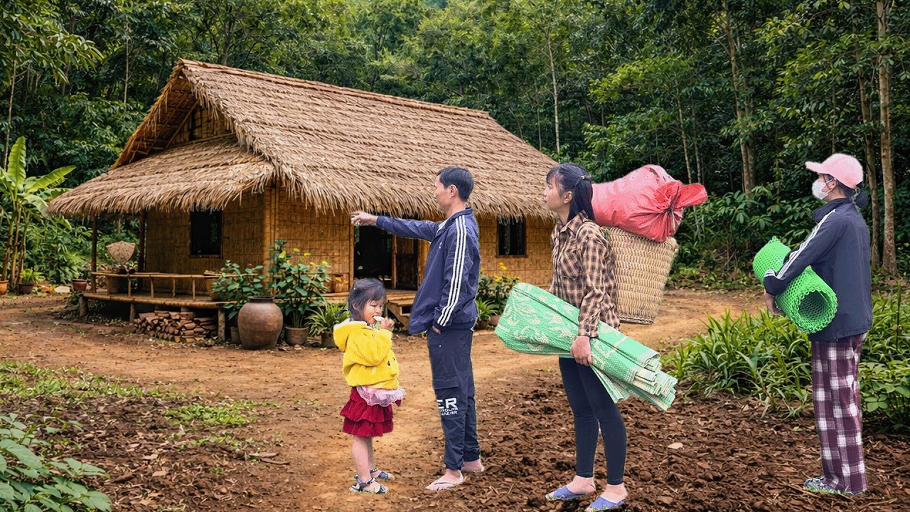 Poor Girl Forced Out Finds Hope With Siblings Renting Land for a New Life