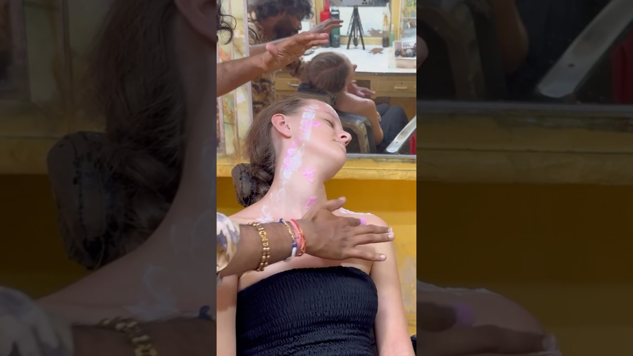 She Was To Tired She Slept Right In Tha Beginning Of Head Massage |Junior Baba Sen #indianbarber